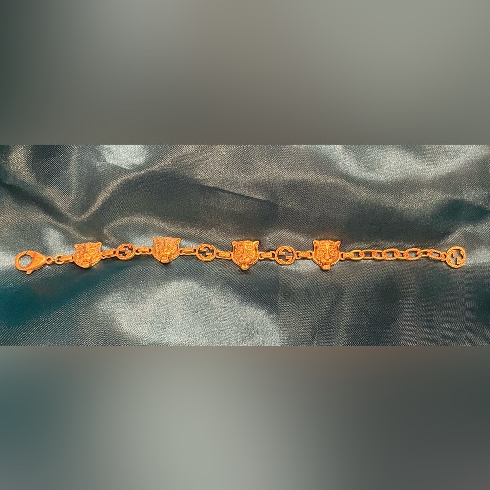 COPY Stunning Authentic Gucci GG Angry Cat bracelet - Picture 4 of 8